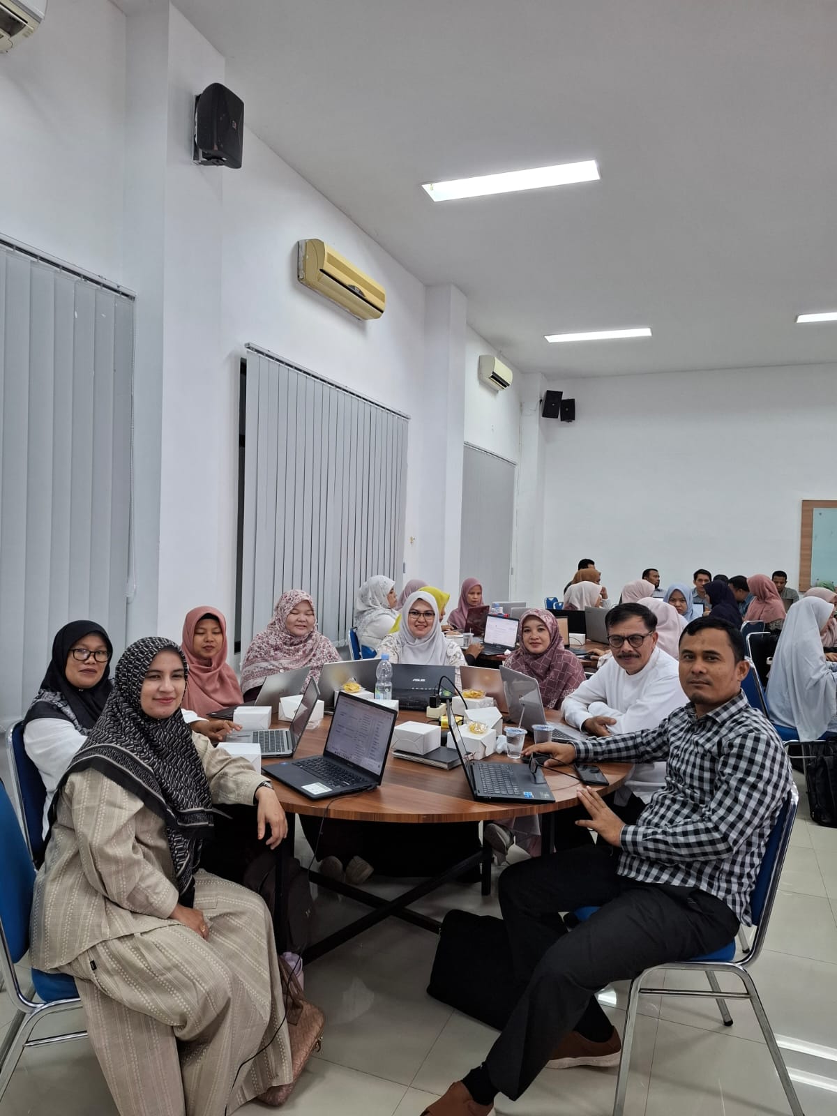 Dosen Prodi Bimbingan Konseling Mengikuti Acara Bimtek Penulisan Artikel menggunakan Artificial Intelligence (AI) dan Peningkatan Pemeringkatan UIN Ar-Raniry Banda Aceh 